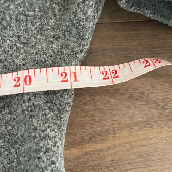 EUC Sz S (4) Gray Button Over-shirt /Sweater - Picture 7 of 13